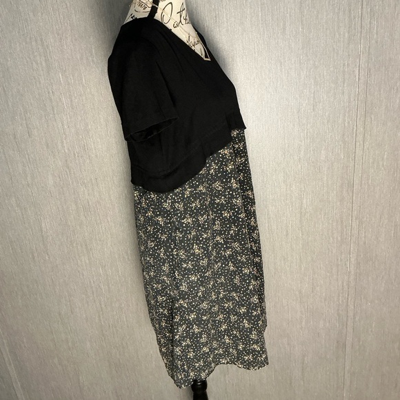 Slate & Willow Black and White Floral Mini Maternity Dress Size Small - Picture 4 of 9